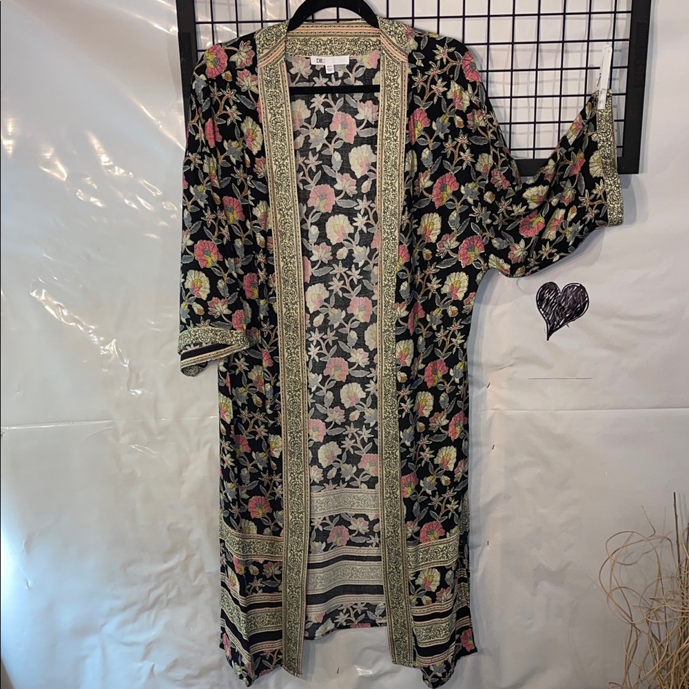 DR2 Black Kimono with Floral Embroidery
